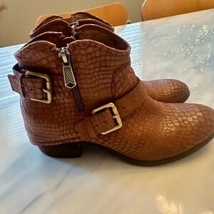 Donald J. Pliner Textured Ankle Boots